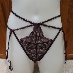 Elegant Lace Burgundy Lingerie Set